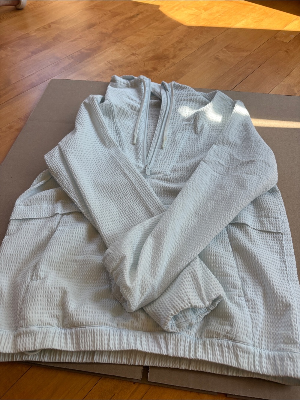 Women’s pale green Waffle-Knit Pullover Hoodie
